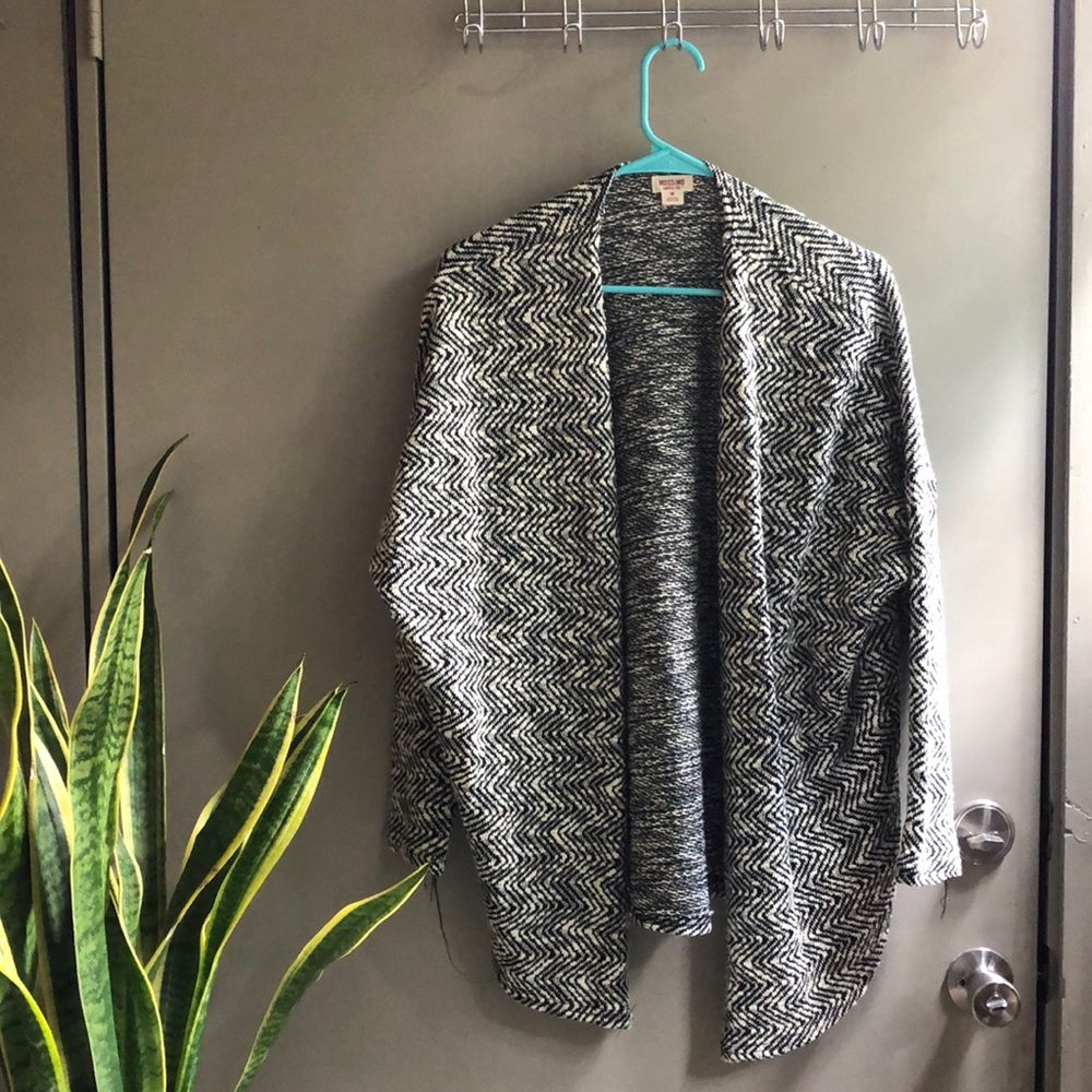 Black and white zig zag cardigan
